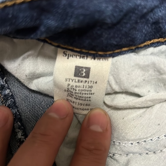 Woman’s Jeans - Picture 7 of 7